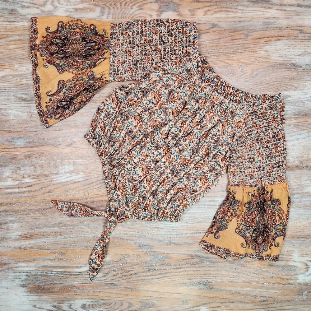 Blue Rain Cropped Blouse from Francesca's Size Large NWT